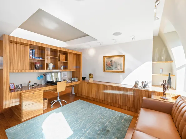 43 5th Avenue image 7 of 13