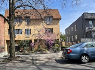 66-59 71st St #3C, Middle Village, NY 11379