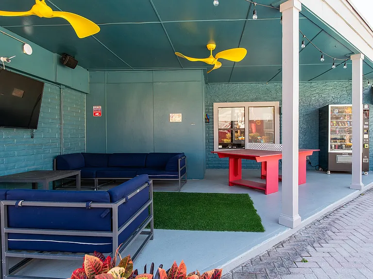 Fusion Orlando - Outdoor Lounge Area