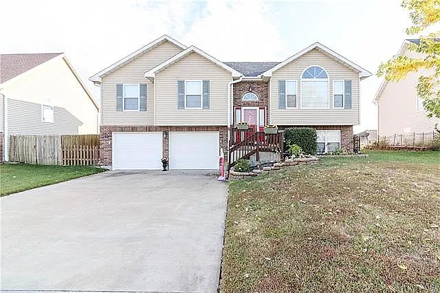 1st image of 1510 Cloverleaf Dr