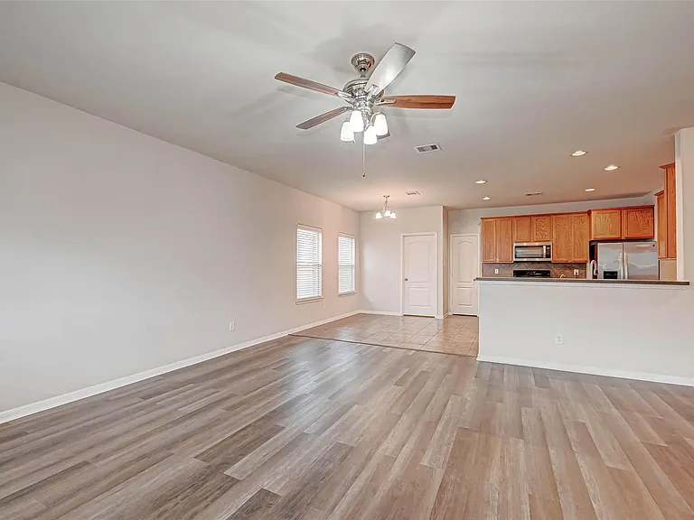2815 Mustang Hill Ln — Photo 11