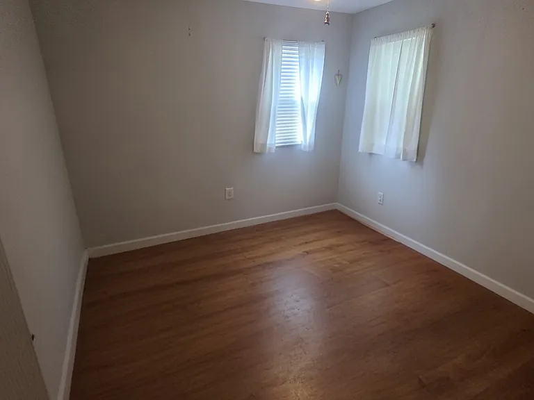 318 Brickle Ave — Photo 6