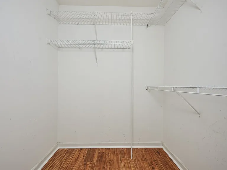 208 Brooklyn Dr — Photo 7