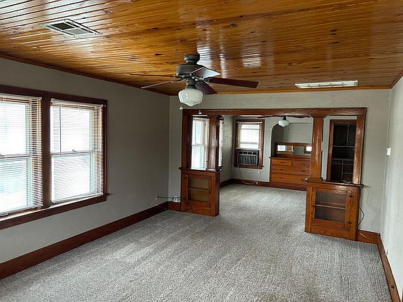 2nd image of 412 Poplar Ave
