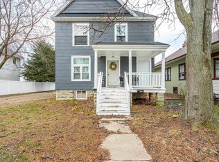 407 E Irving Ave, Oshkosh, WI