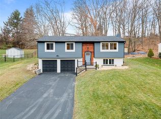 204 Sherwood Dr, Monaca, PA