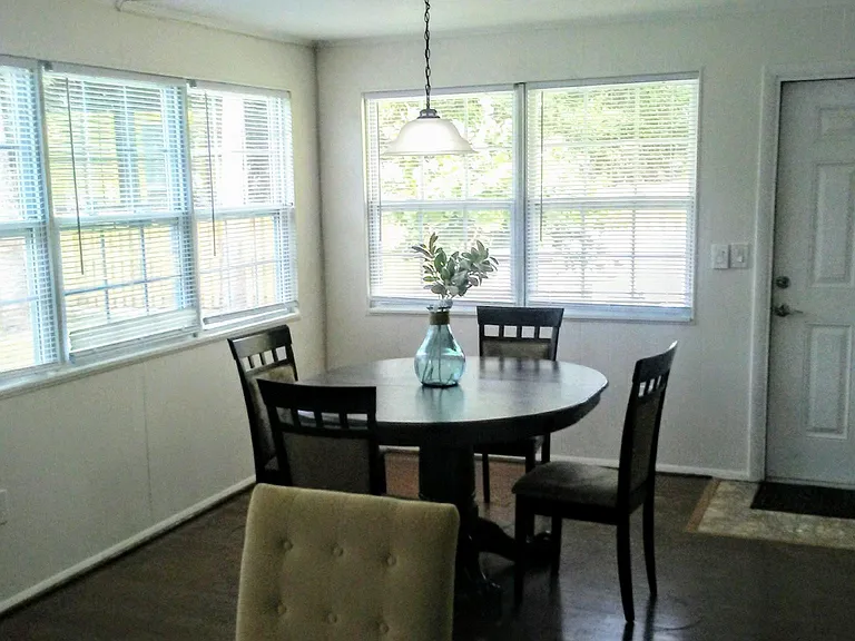 2427 NE Center St — Photo 10
