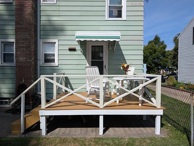 486 Linden Ave — Photo 3