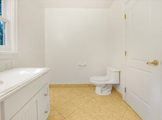 114 S Layton Dr, Los Angeles, CA 90049