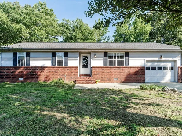 86 Cambridge Dr, Murray, KY 42071