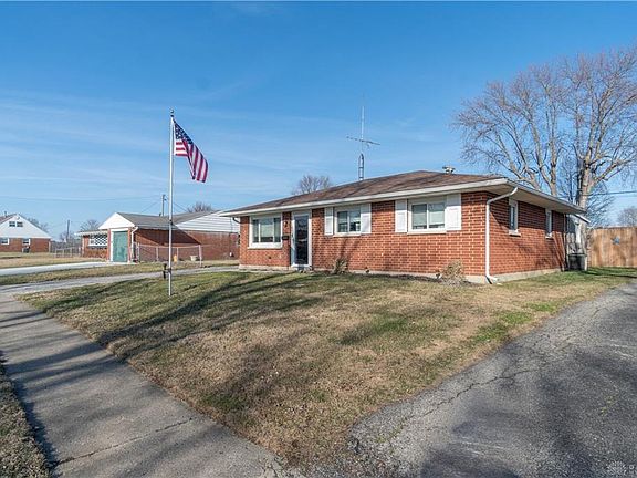 2nd image of 611 Beverly Dr
