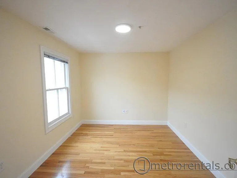 44 Warren St #44 — Photo 5
