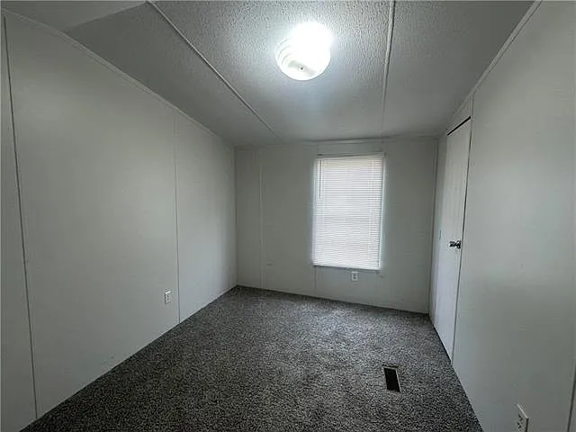 714 Saint Charles St — Photo 3