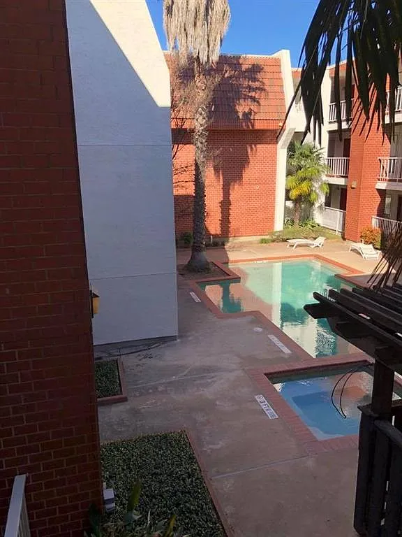 3115 Helms St Apt 206 — Photo 1