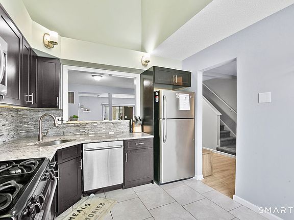 5th image of 209 Cypress Road #209