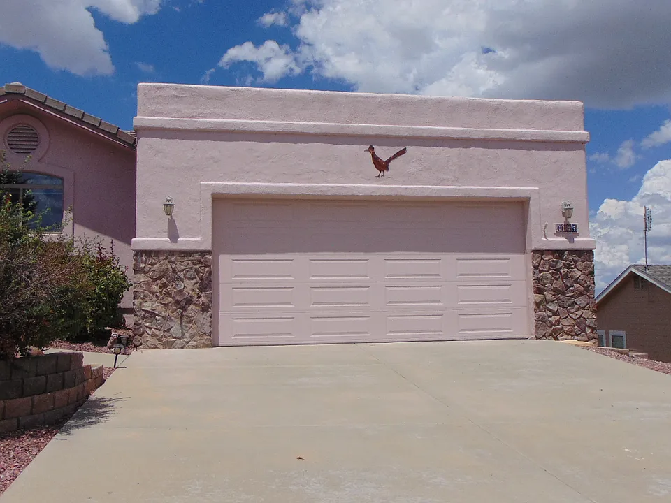 1065 Longview Dr