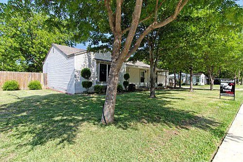 3rd image of 3217 Jane Ln