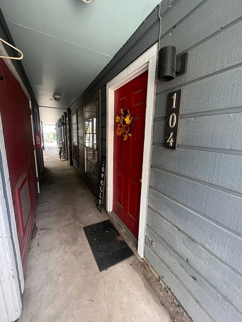 47Twelve — Photo 2