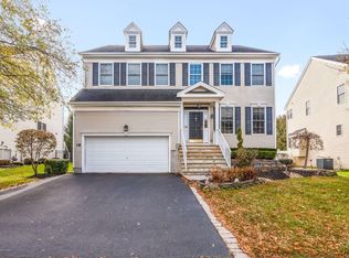 18 Buckingham Dr, Manalapan, NJ 07726