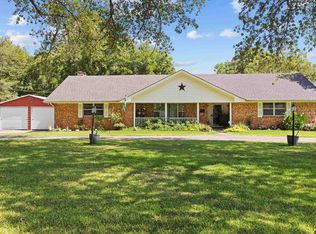203 Perryman Rd, Lindale, TX 75771