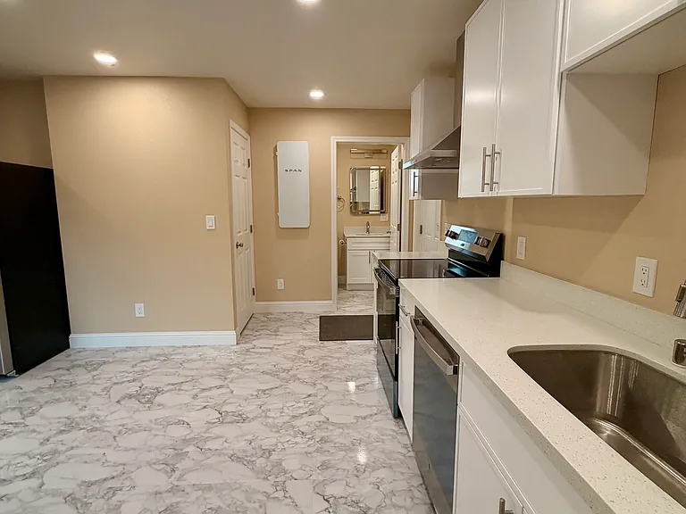 3110 Enfield St #B — Photo 19