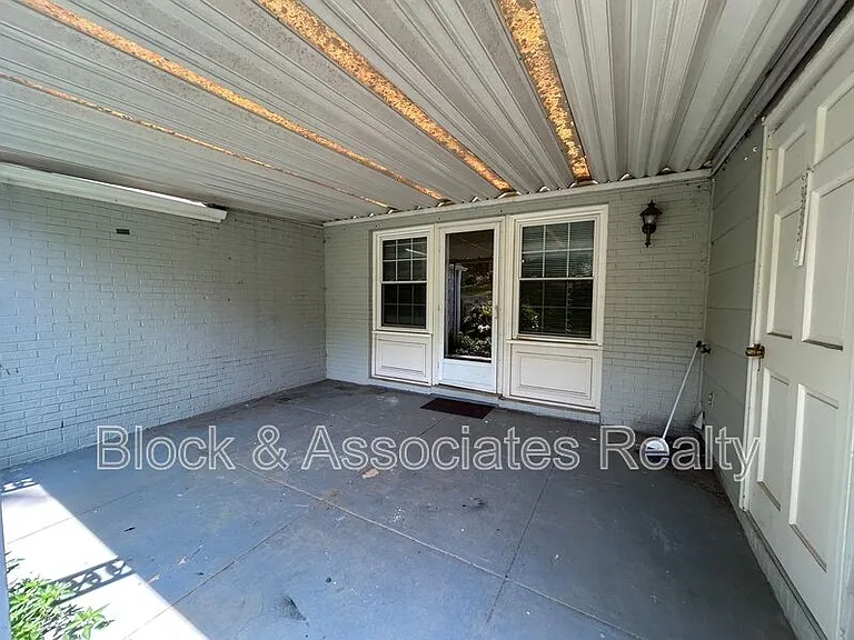 2962C Saint Marks Rd SW — Photo 12