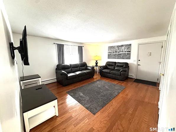 270 S Windham Rd APT 68, Willimantic, CT 06226