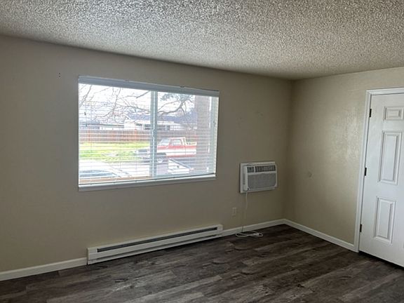 3rd image of 7 Myers Ct #B