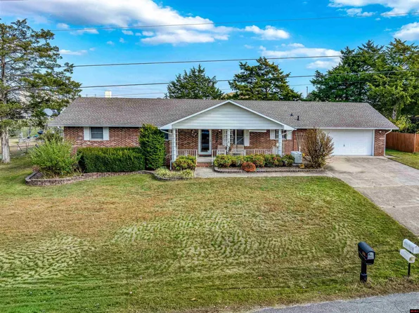 1703 Monroe Ave, Mountain Home, AR 72653