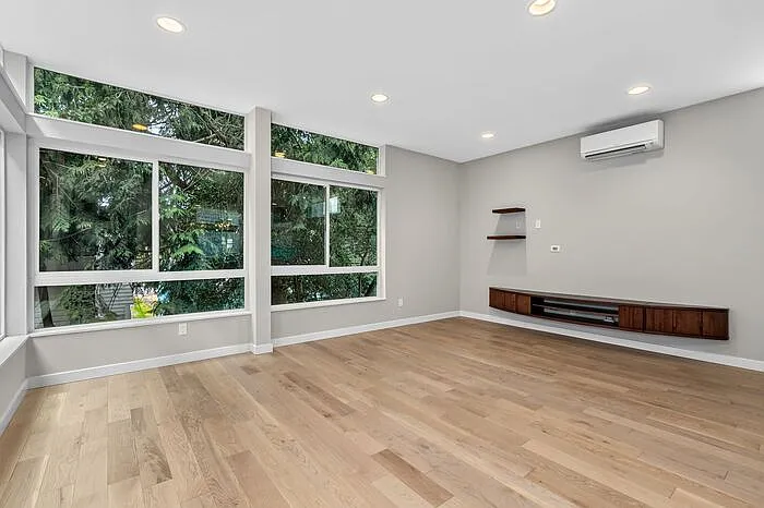 7325 Bainbridge Pl SW — Photo 15