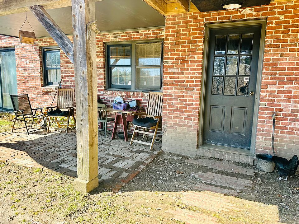 1st image of 35 Welch Rd