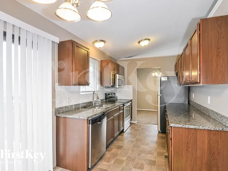 1 Berry Ct — Photo 7