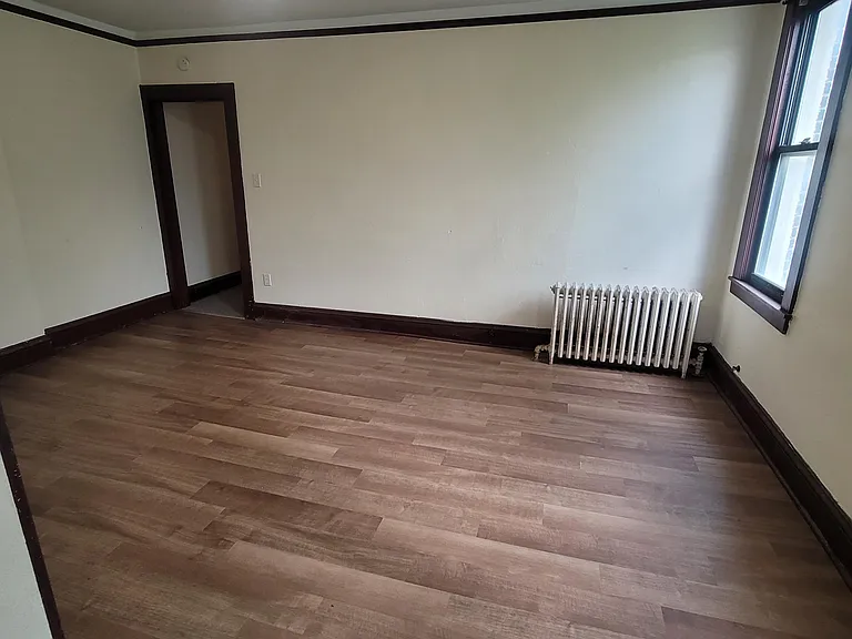 725 Sherwood Ave #1 — Photo 1