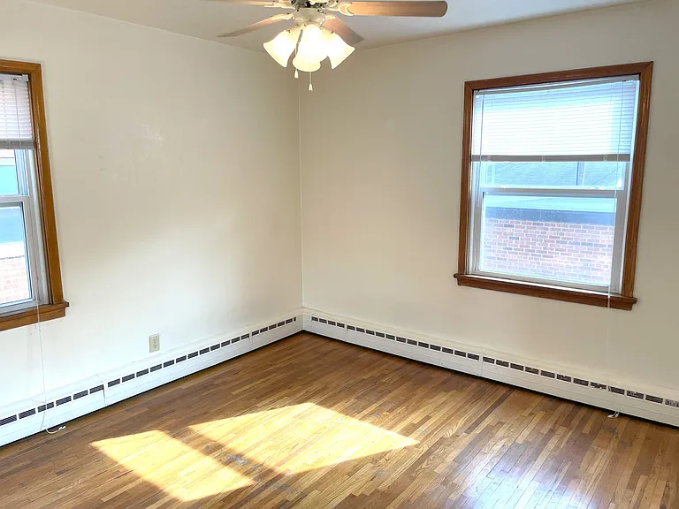 Randolph Apartments — Photo 11