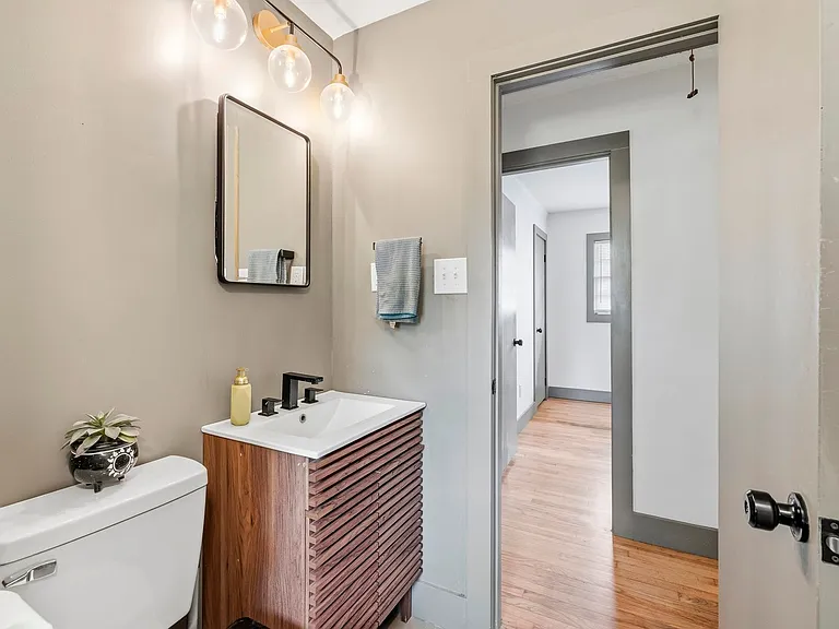 250 Morningview Dr — Photo 24