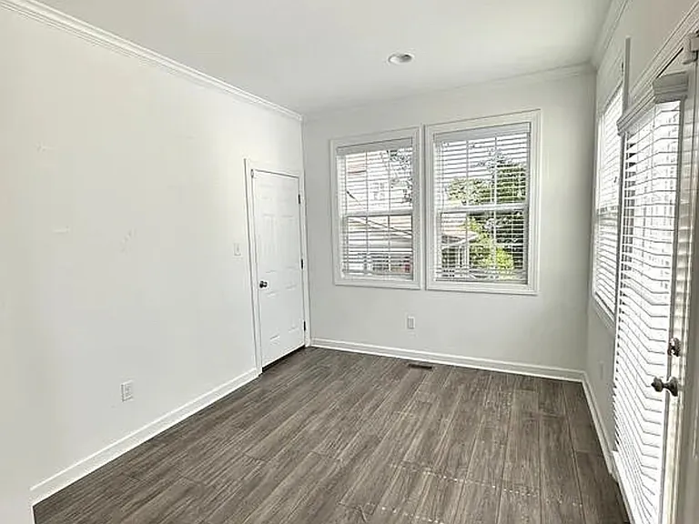 2714 Pleasant Ave — Photo 23