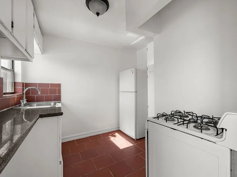 6000 Lexington Ave — Photo 8