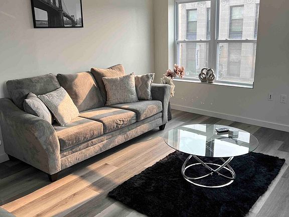 5th image of 3101 W 25th St #303