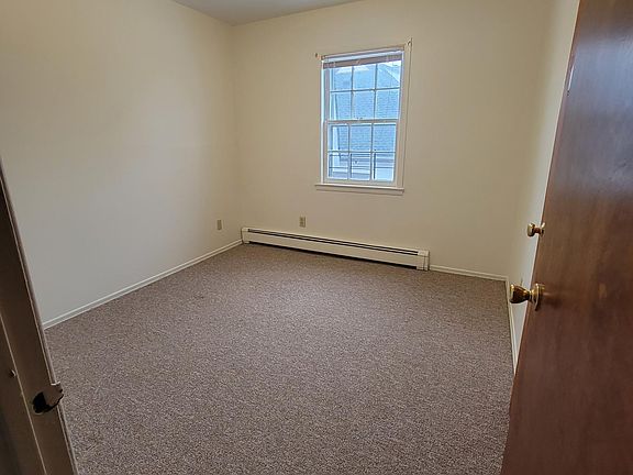 5th image of 29-27 Bell Blvd