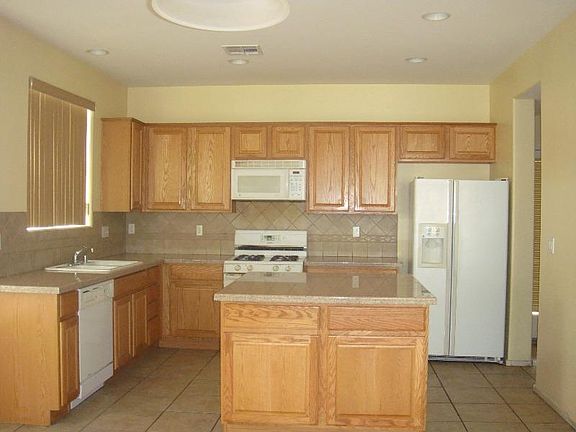 2nd image of 5704 Saint Elias St