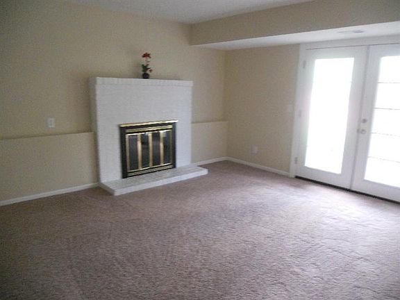 2nd image of 11490 Oxfordshire Ln