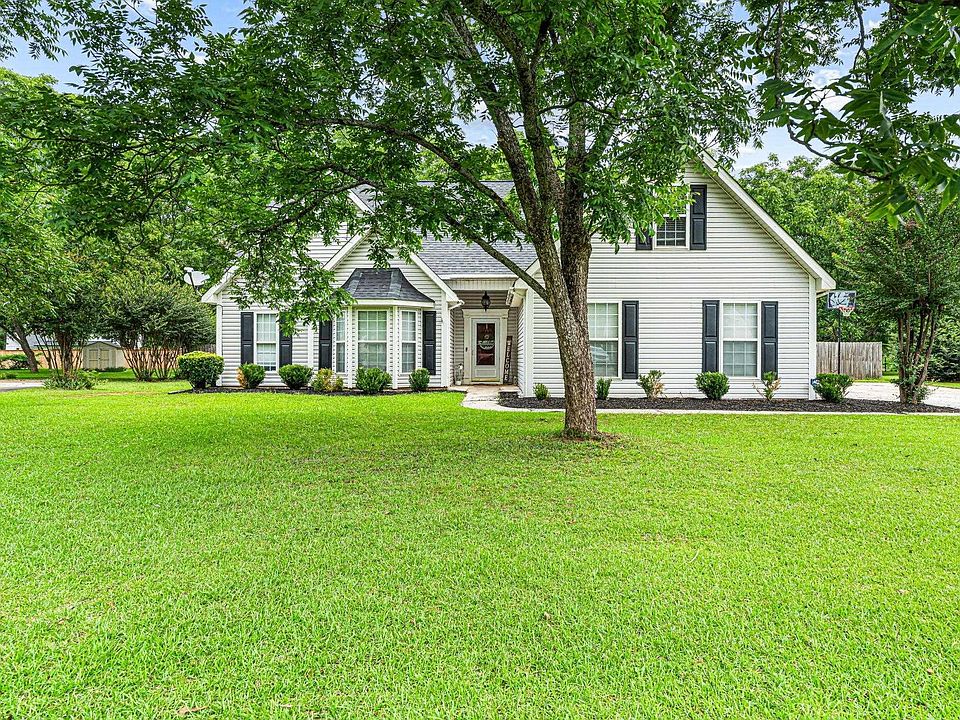 1st image of 111 Grove Ln