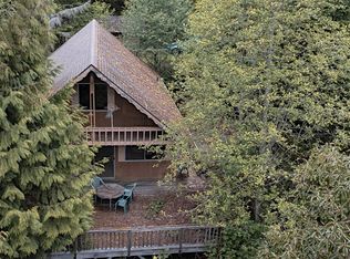 241 Tog Rd, Brinnon, WA 98320