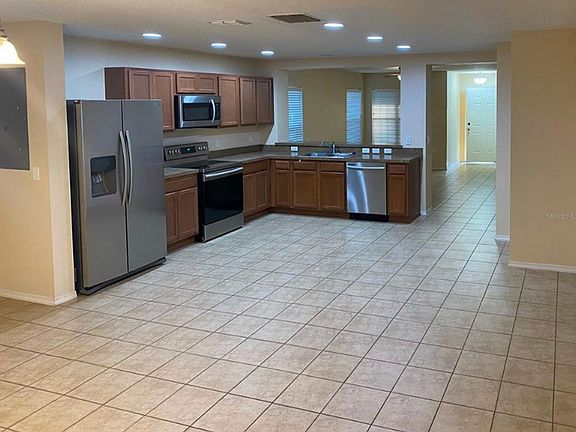 4th image of 3105 Seaview Castle Dr