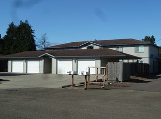 1689 30th St, Florence, OR 97439