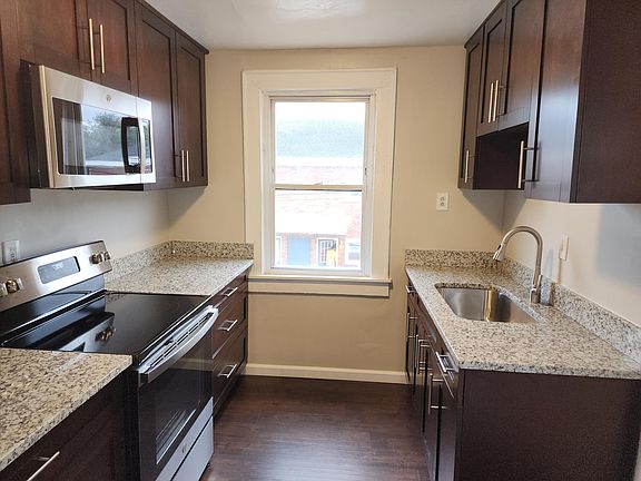 2nd image of 1945 E Ocean View Ave APT 3