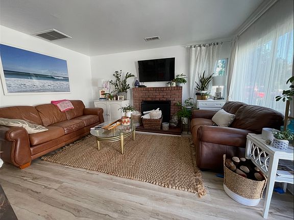 2nd image of 406 39th St #A