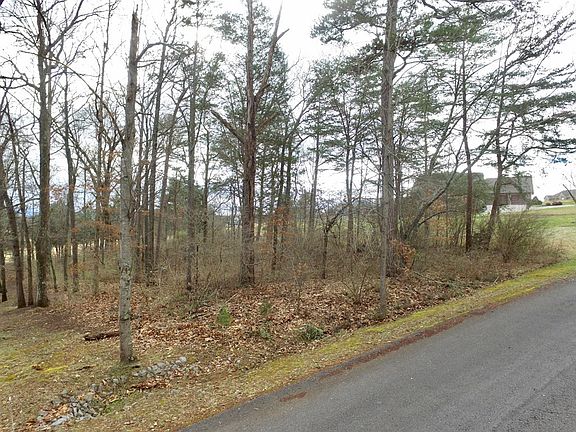 3rd image of Stonewall Jackson Dr