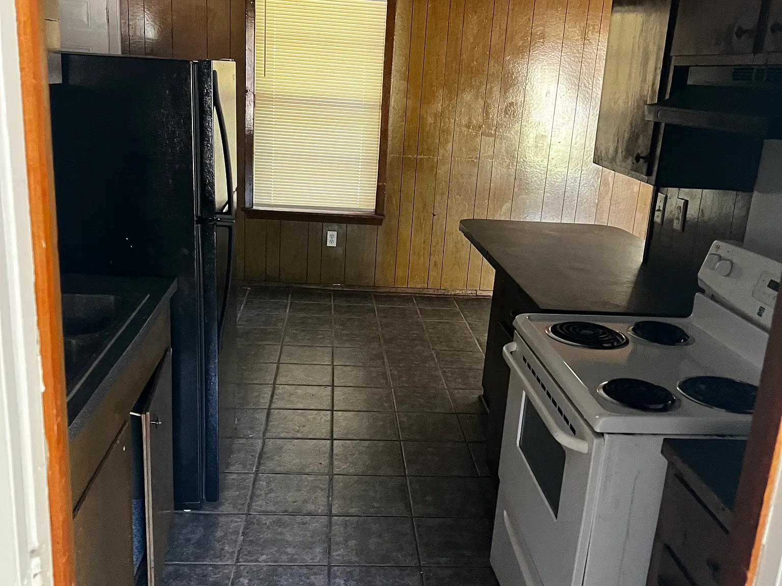 3 bed, 1192 sqft, $1,050 — Photo 3