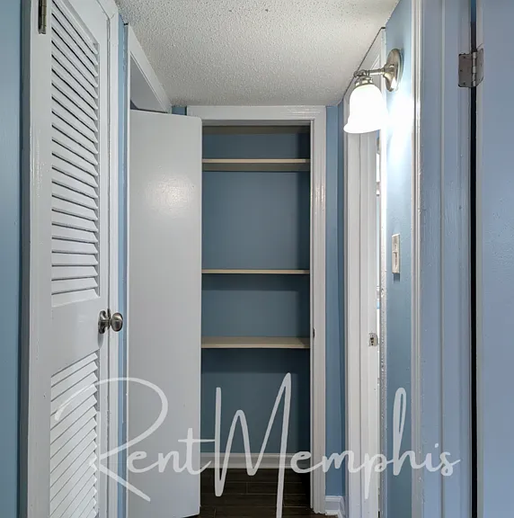 358 E Pkwy N #4 — Photo 7